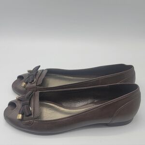 Antonio Melani peep toe flats size 8M